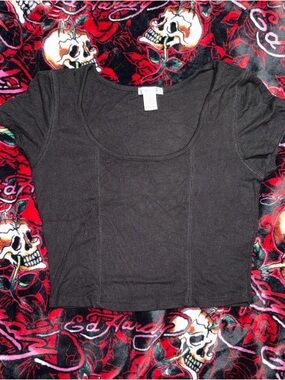 Women’s Black Scoop Neck Ribbed Crop Top/Bozzolo